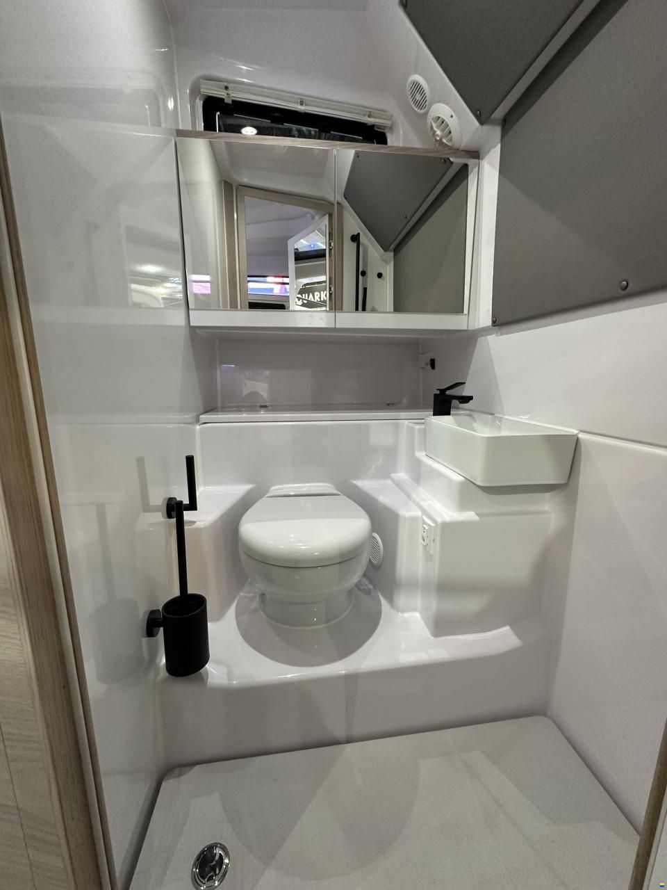 Axopar 45 Cross Cabin