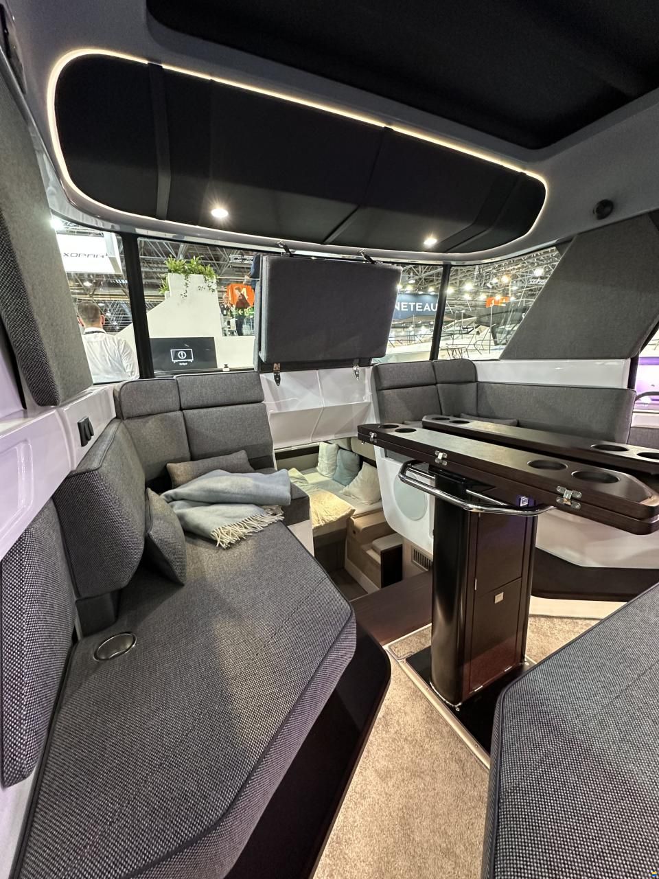 Axopar 45 Cross Cabin