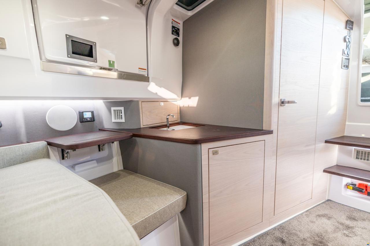 Axopar 45 Cross Cabin