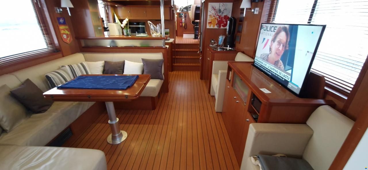 Beneteau Trawler 52