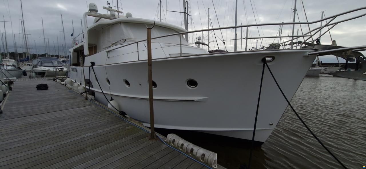 Beneteau Trawler 52