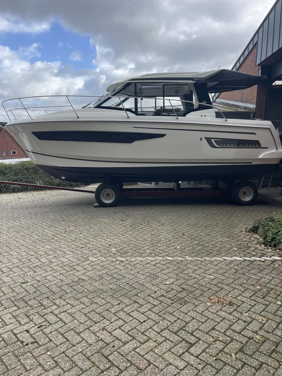 Jeanneau Merry Fisher 895