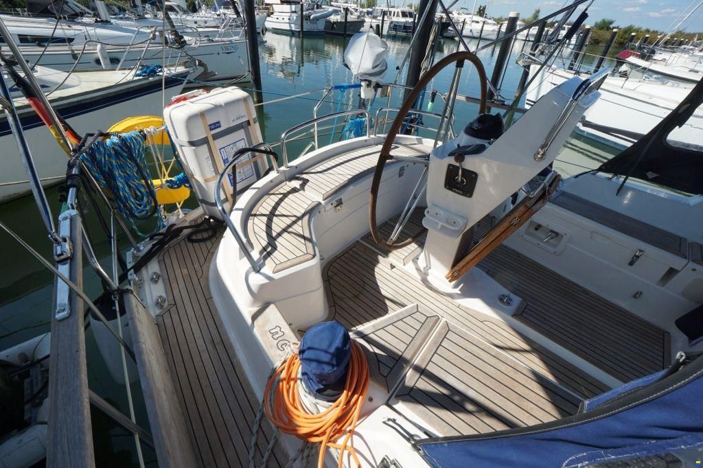 Nauticat 37