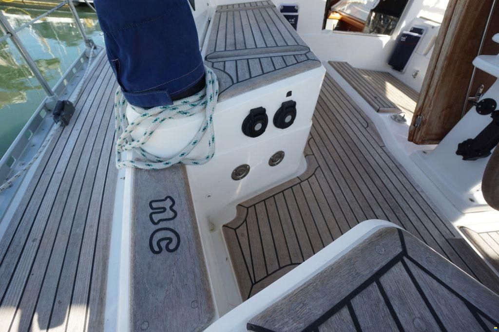 Nauticat 37