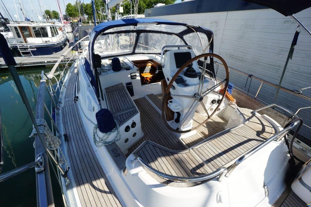 Nauticat 37