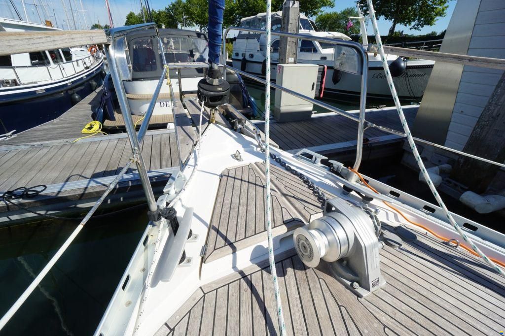 Nauticat 37