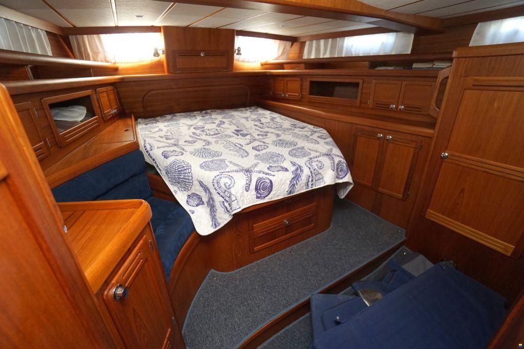 Nauticat 37