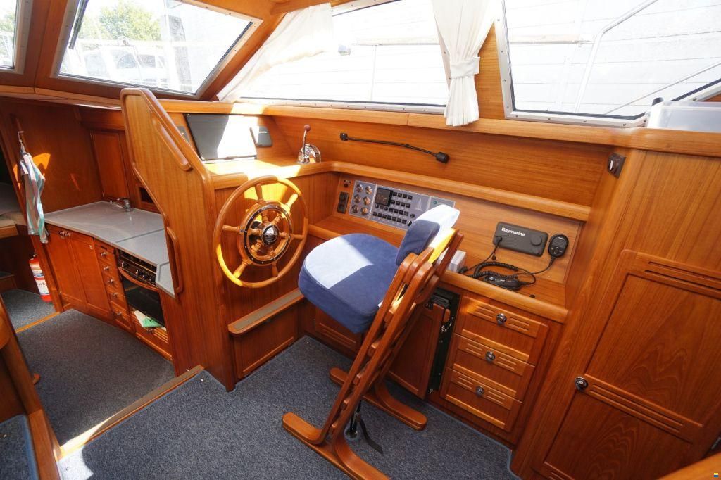 Nauticat 37
