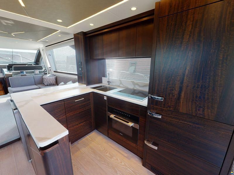 Sunseeker Manhattan 68