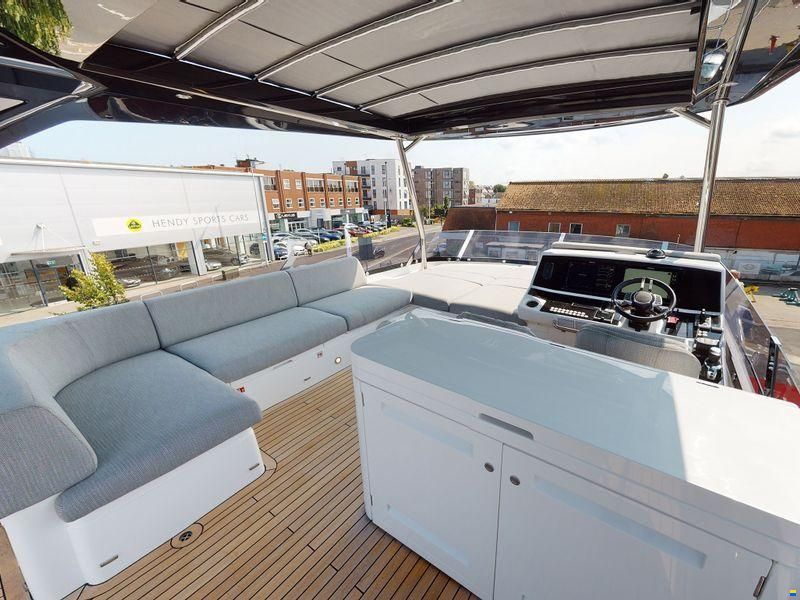 Sunseeker Manhattan 68