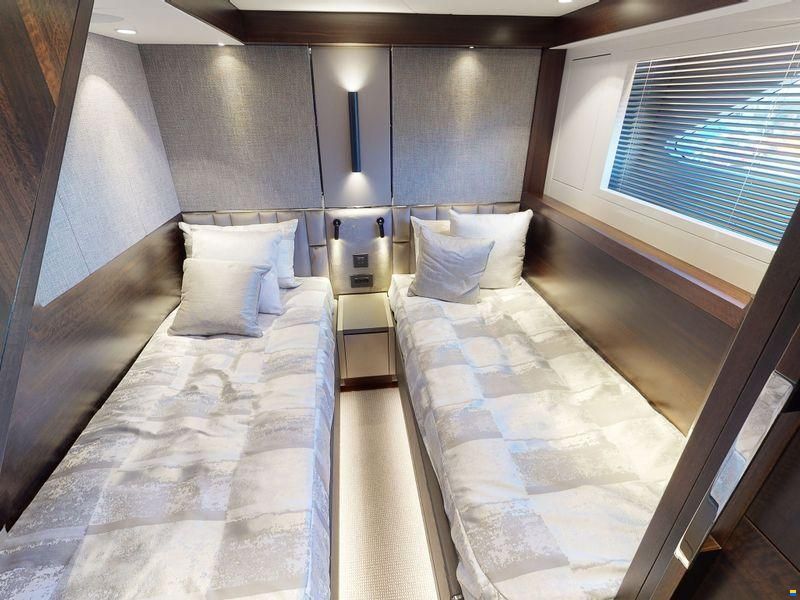 Sunseeker Manhattan 68