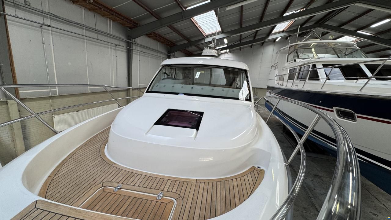 Nimbus 335 coupe
