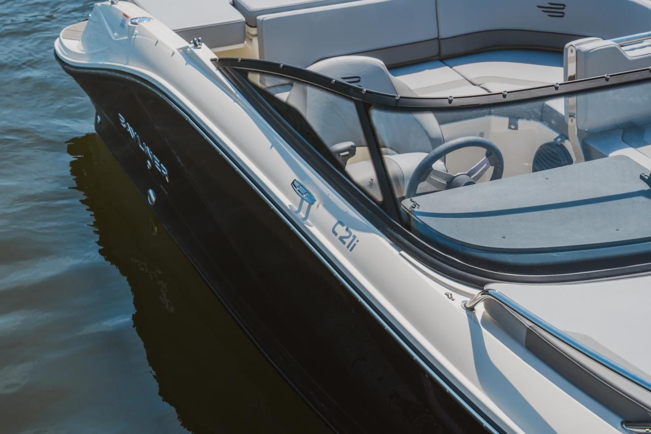 Bayliner C21i Cuddy IB Premiere