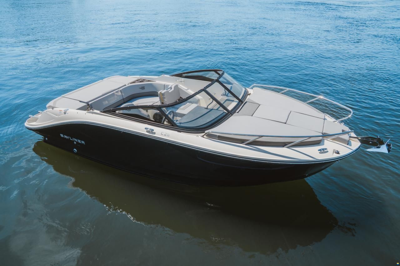 Bayliner C21i Cuddy IB Premiere