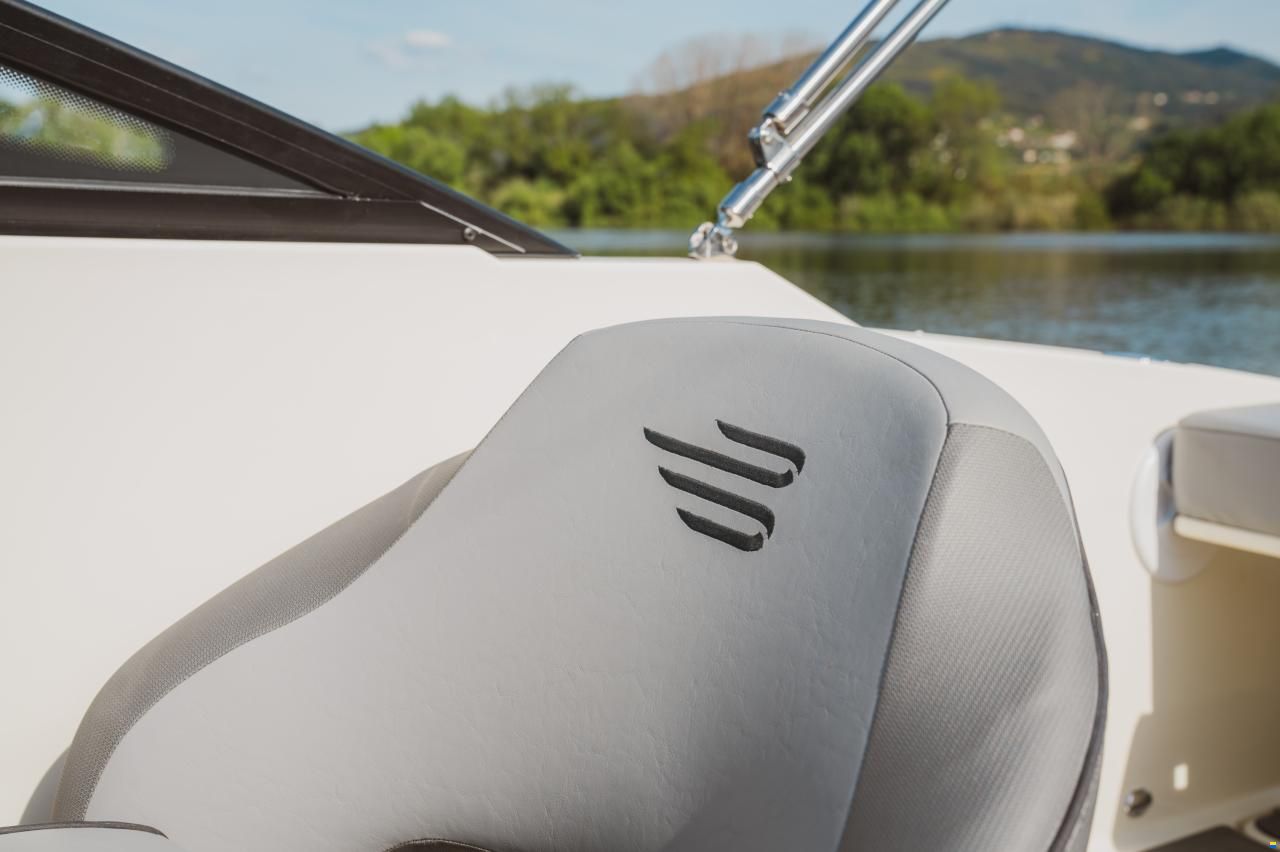 Bayliner C21i Cuddy IB Premiere