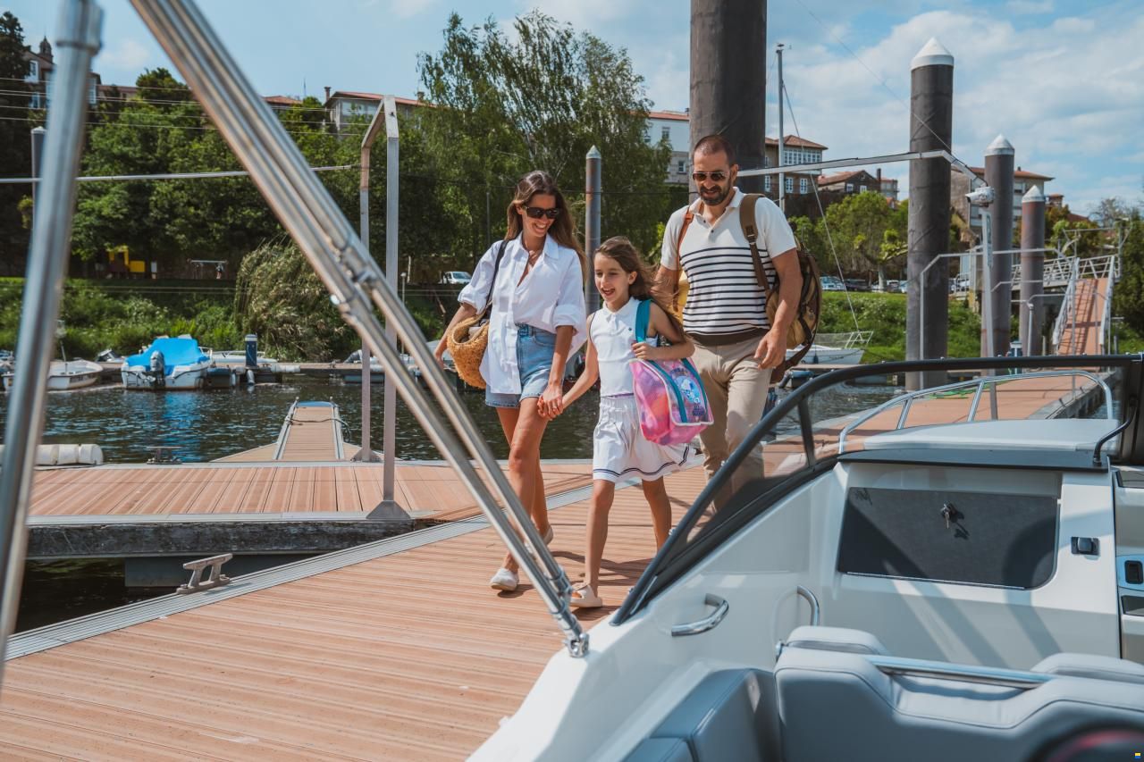 Bayliner C21i Cuddy IB Premiere