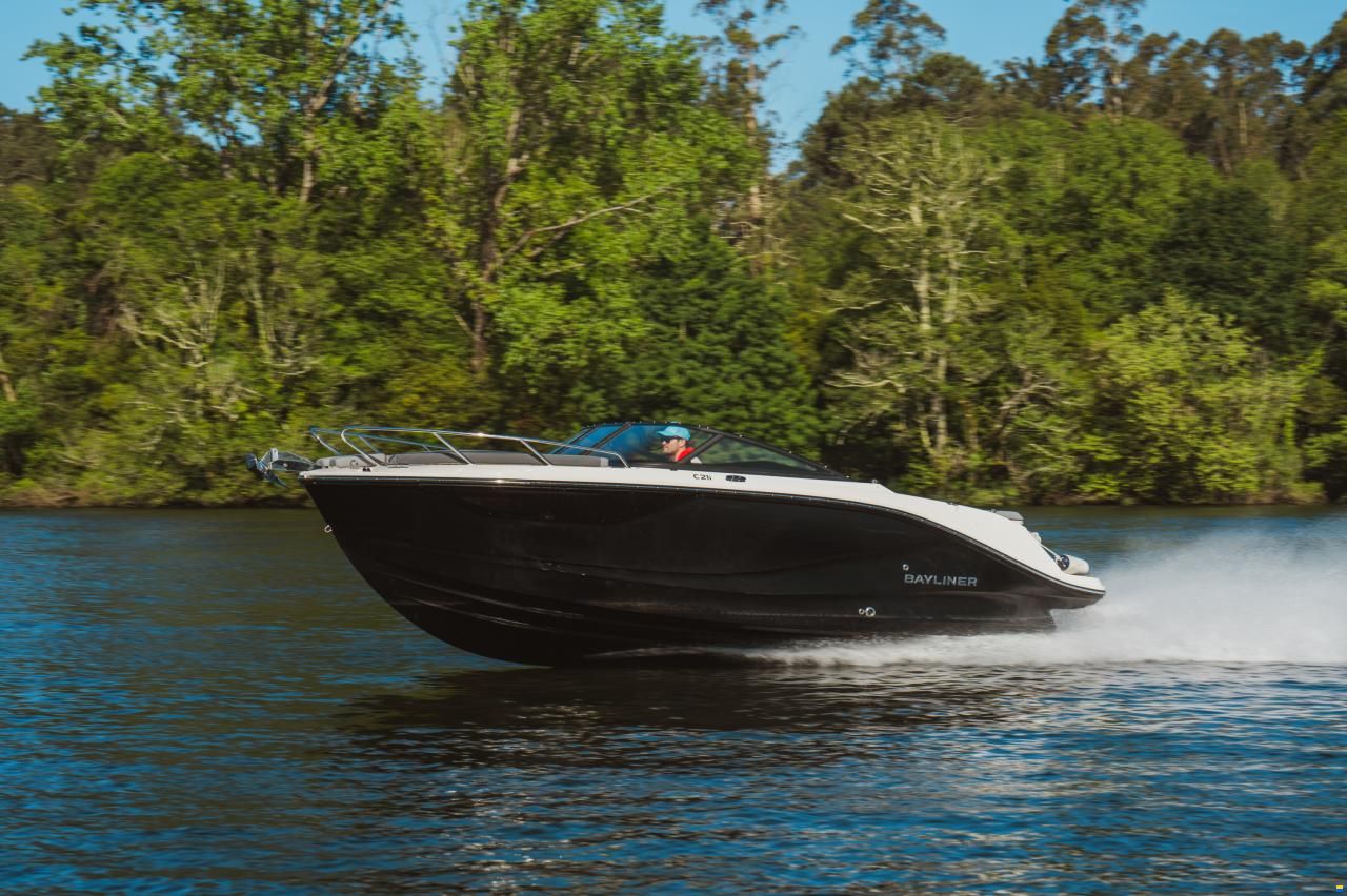 Bayliner C21i Cuddy IB Premiere