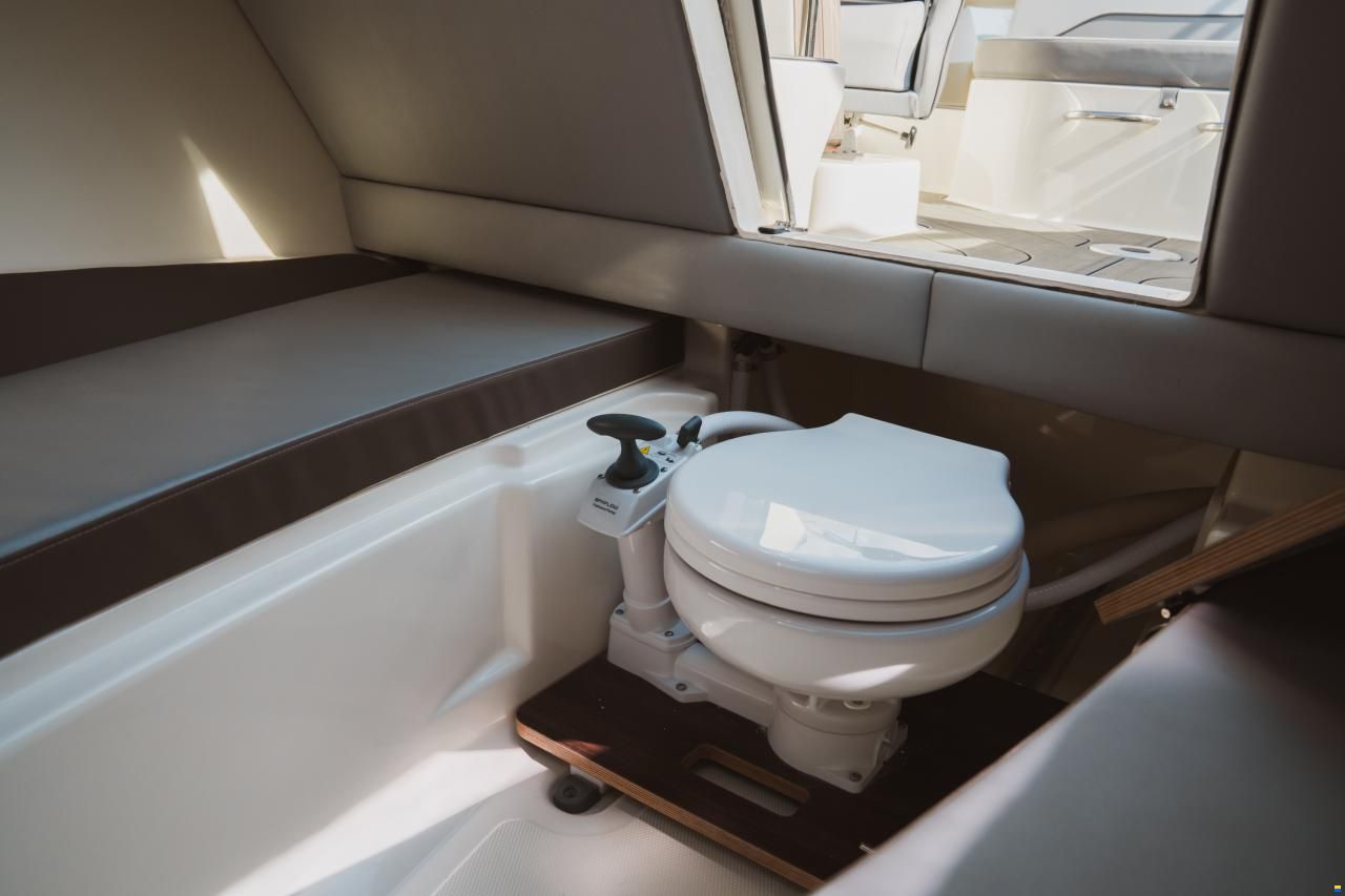 Bayliner C21i Cuddy IB Premiere