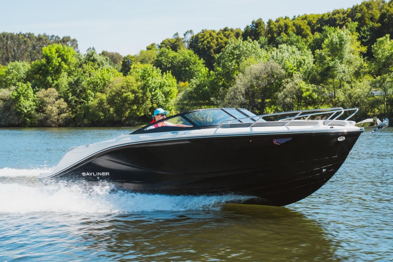 Bayliner C21i Cuddy IB Premiere