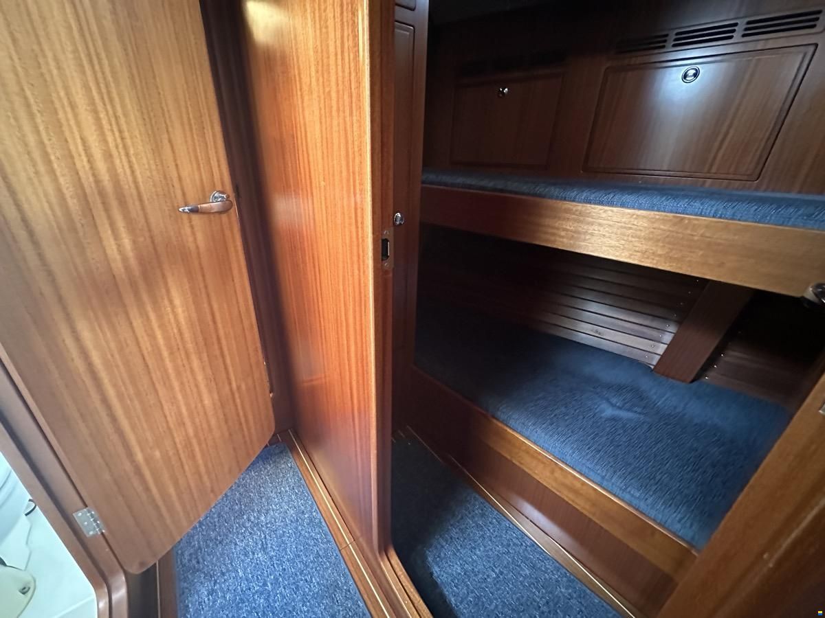 Hallberg-Rassy 48