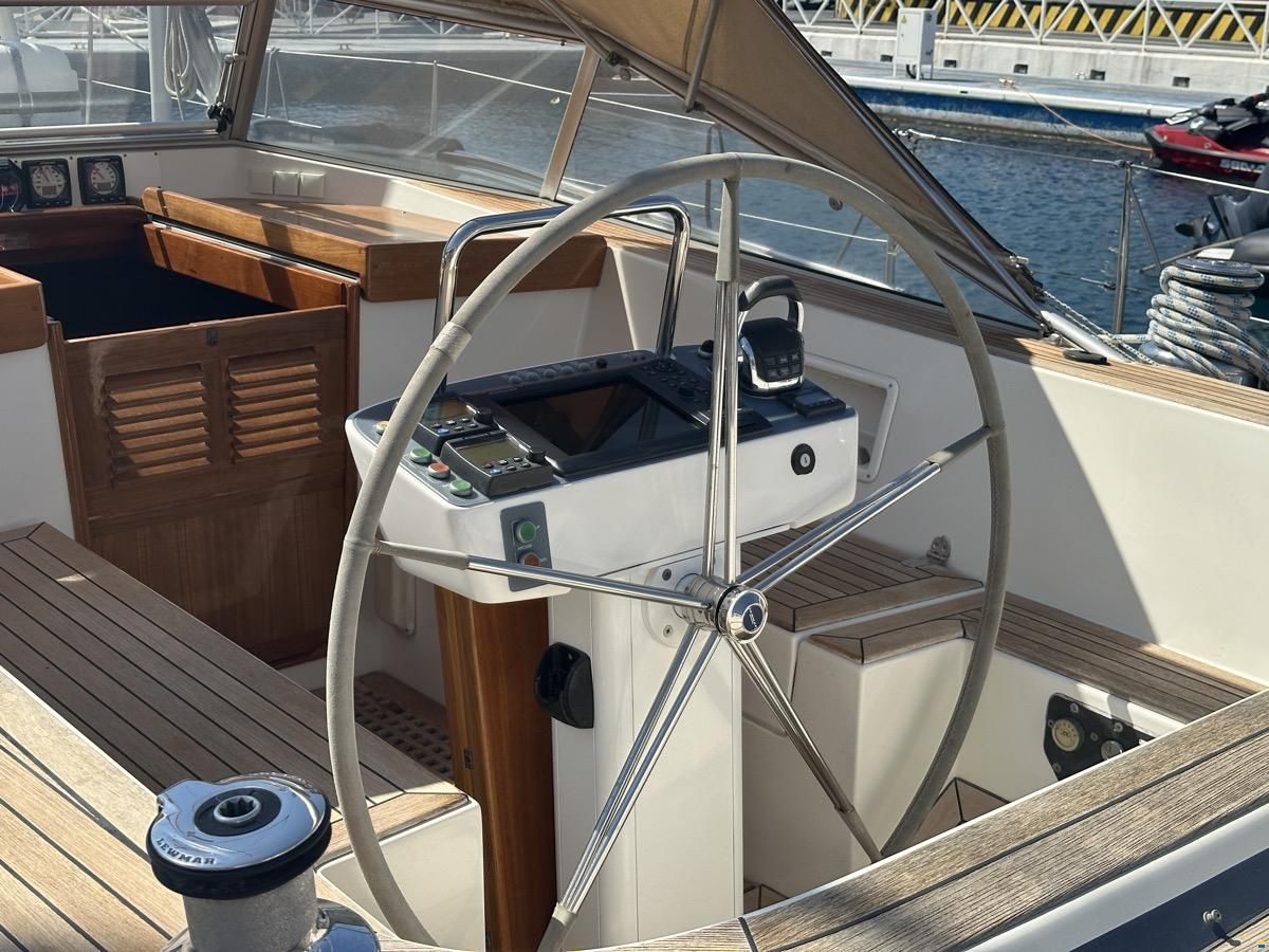Hallberg-Rassy 48