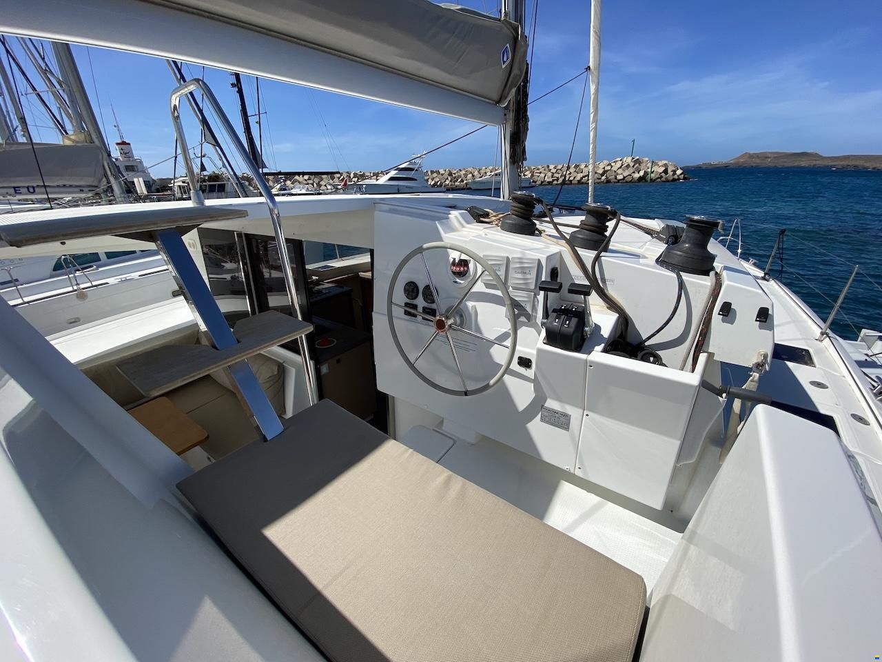 Fountaine Pajot LUCIA 40