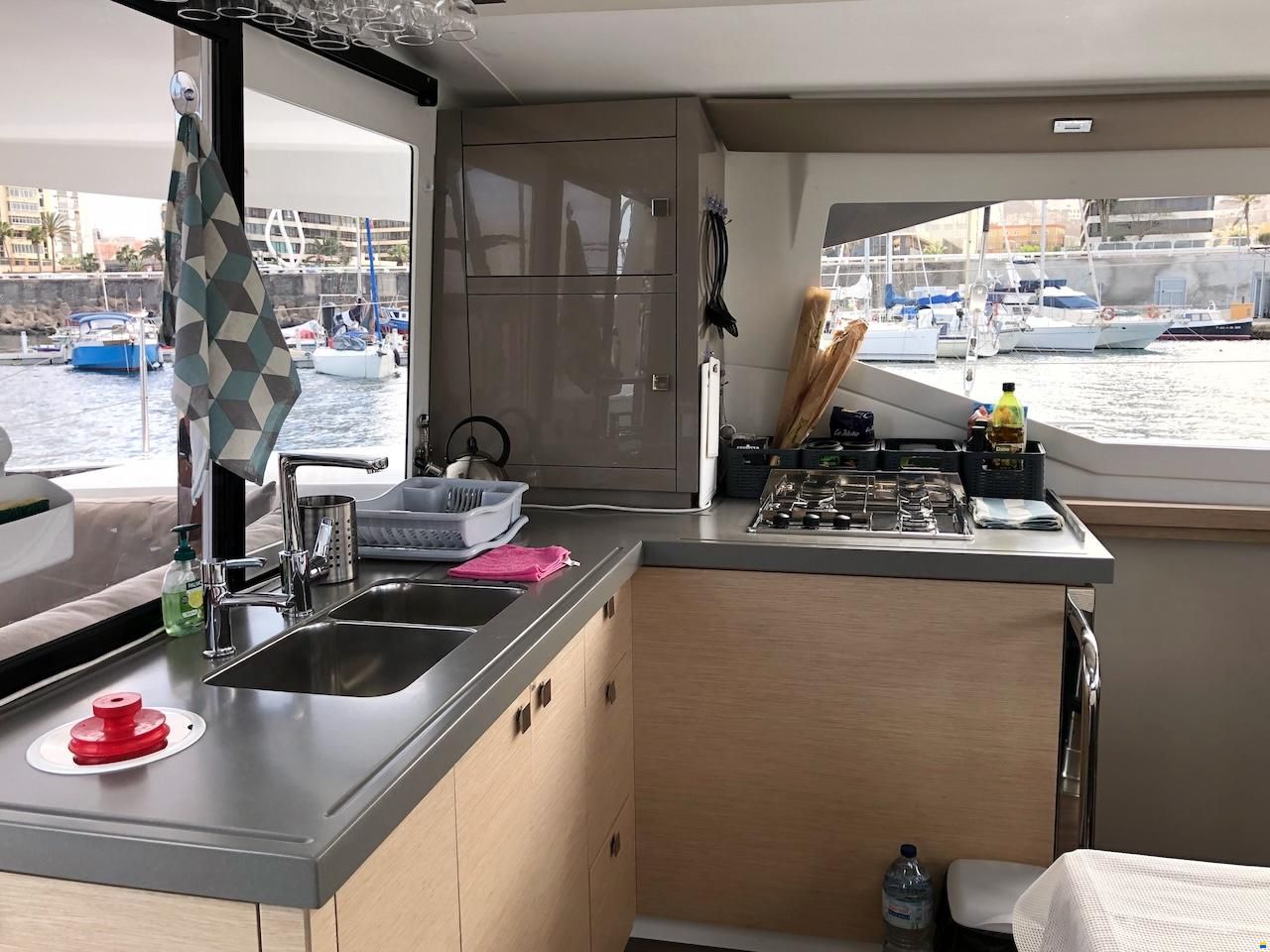 Fountaine Pajot LUCIA 40