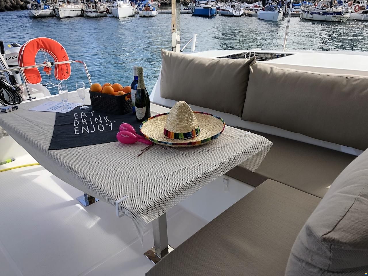 Fountaine Pajot LUCIA 40