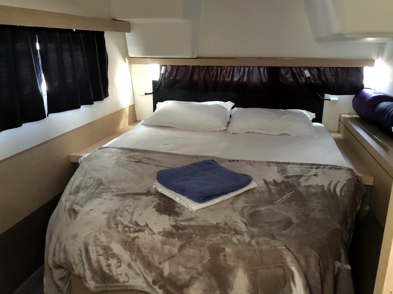 Fountaine Pajot LUCIA 40
