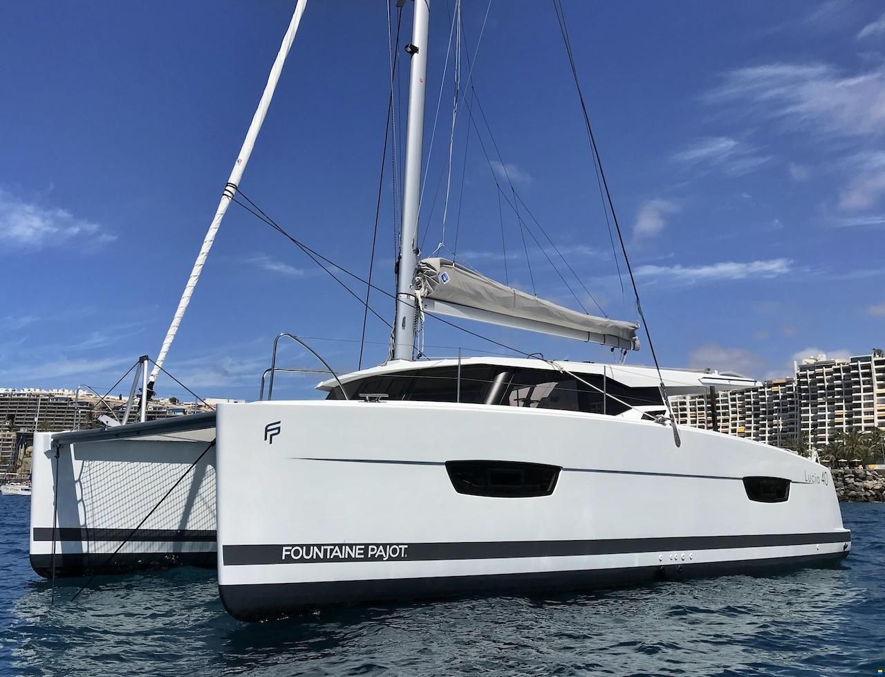 Fountaine Pajot LUCIA 40