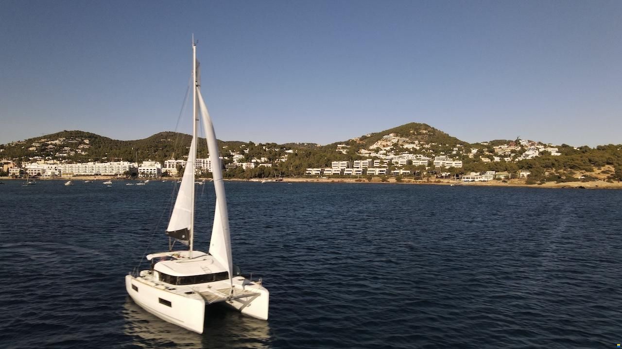 Lagoon 40