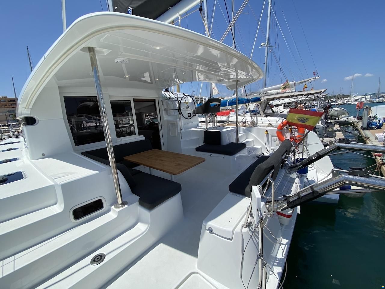 Lagoon 40
