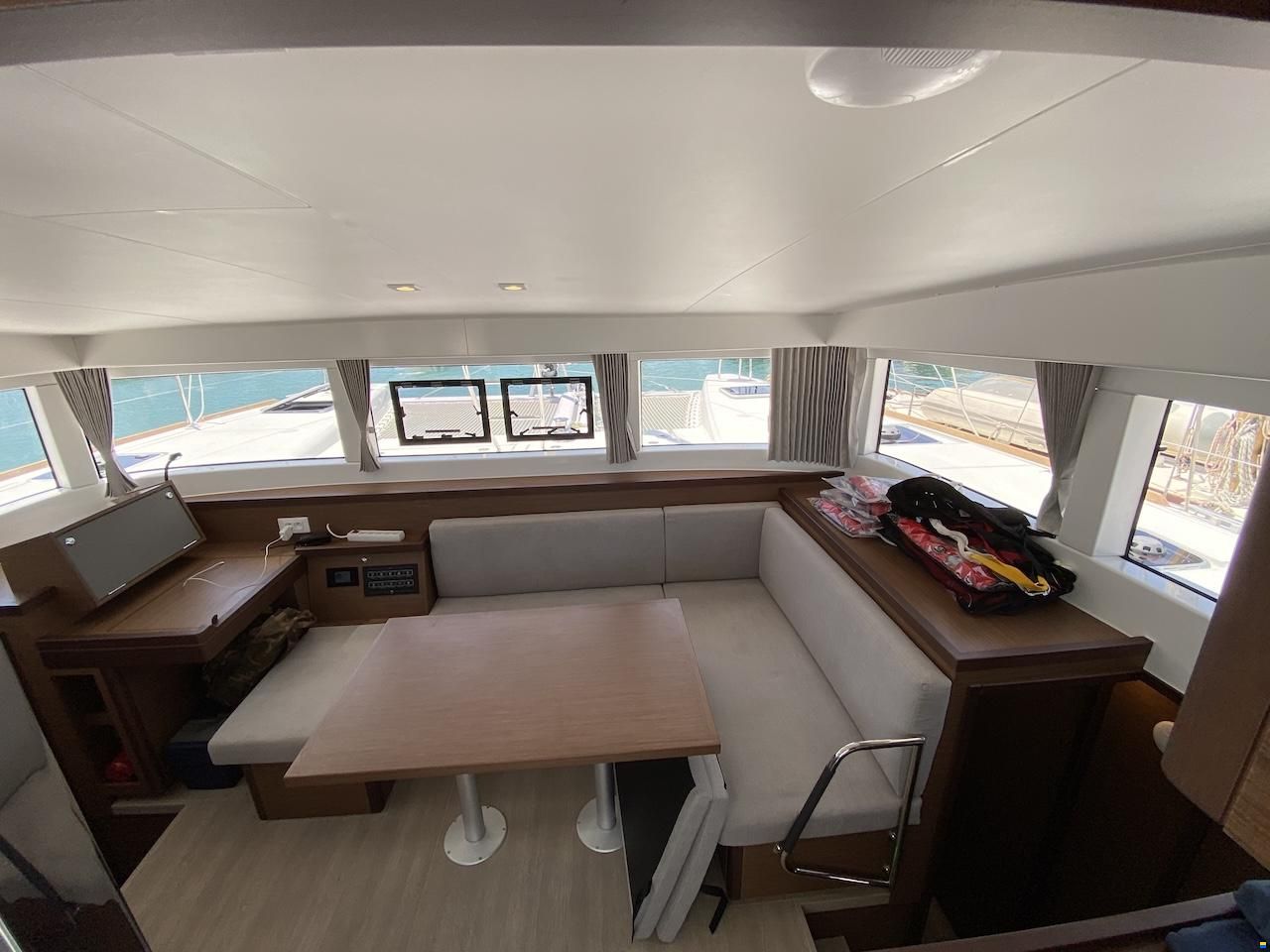 Lagoon 40