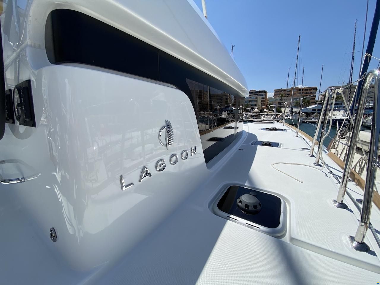 Lagoon 40