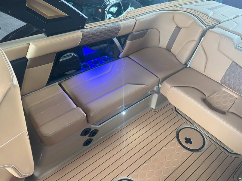 MasterCraft XT23, Wakesurf,  NEU!