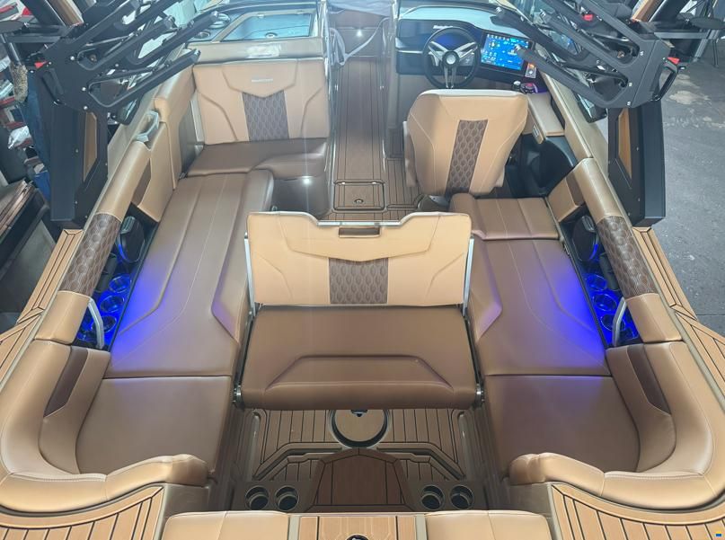 MasterCraft XT23, Wakesurf,  NEU!
