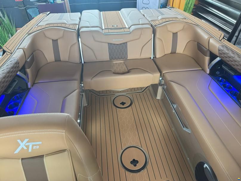 MasterCraft XT23, Wakesurf,  NEU!