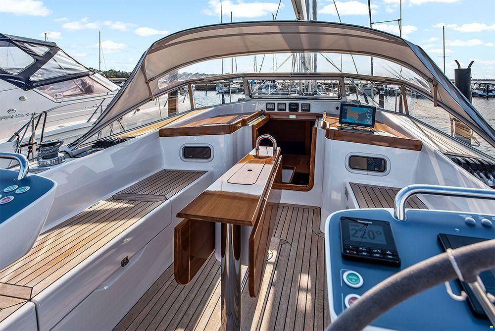 Hallberg-Rassy 400