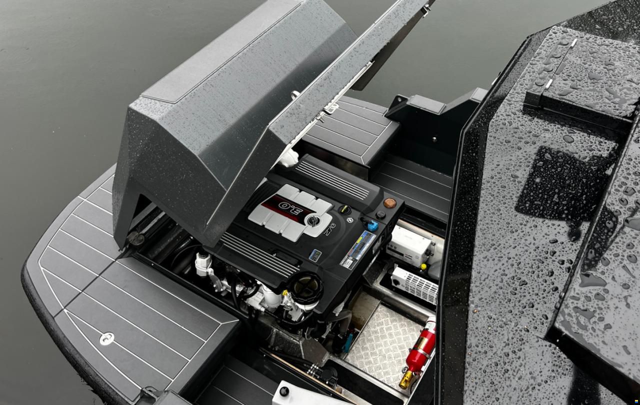 8 Inboard