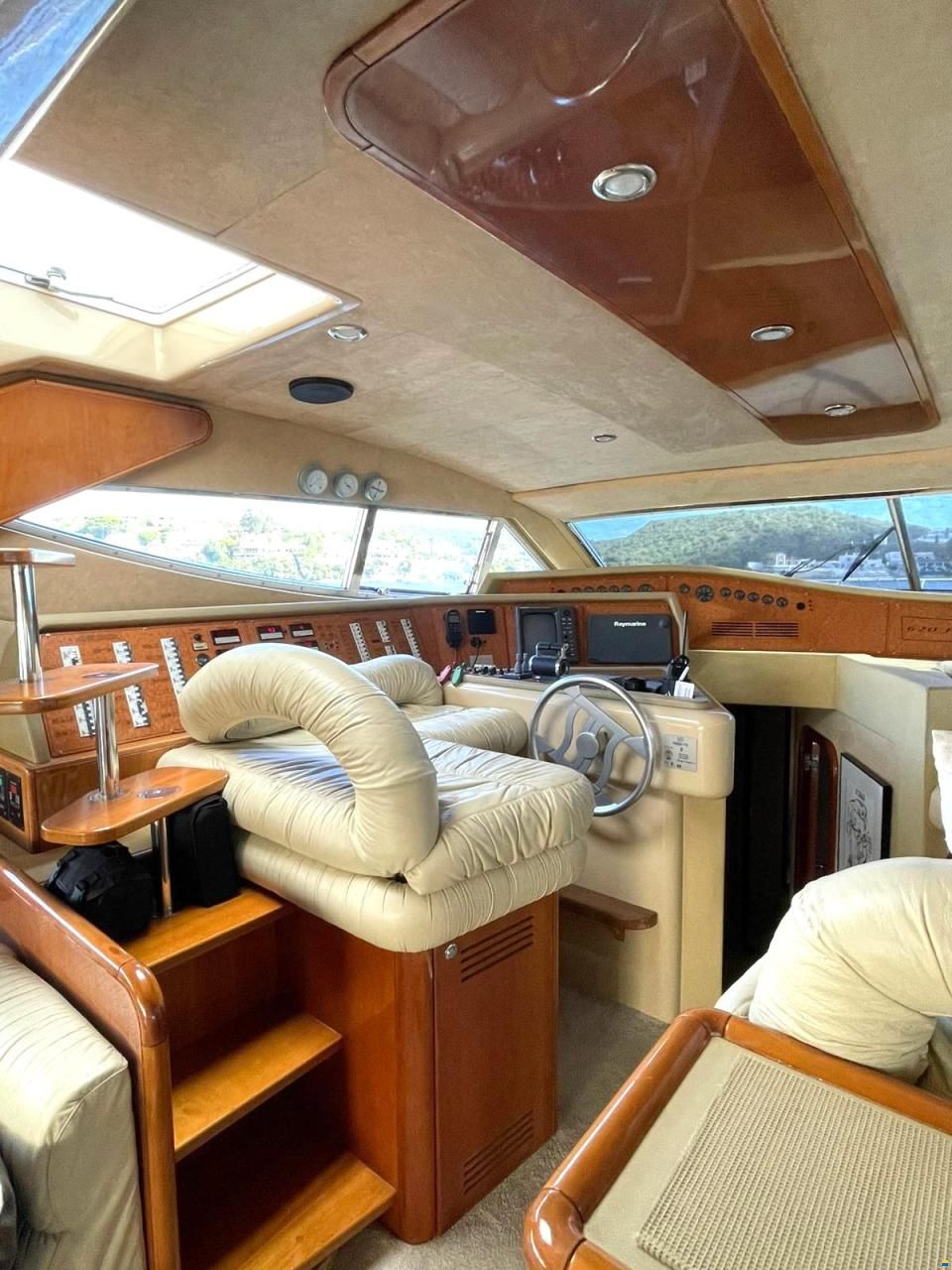 Ferretti 620