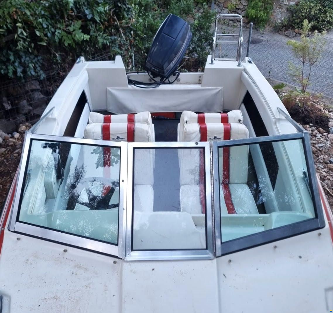 Glastron La Raya SV144