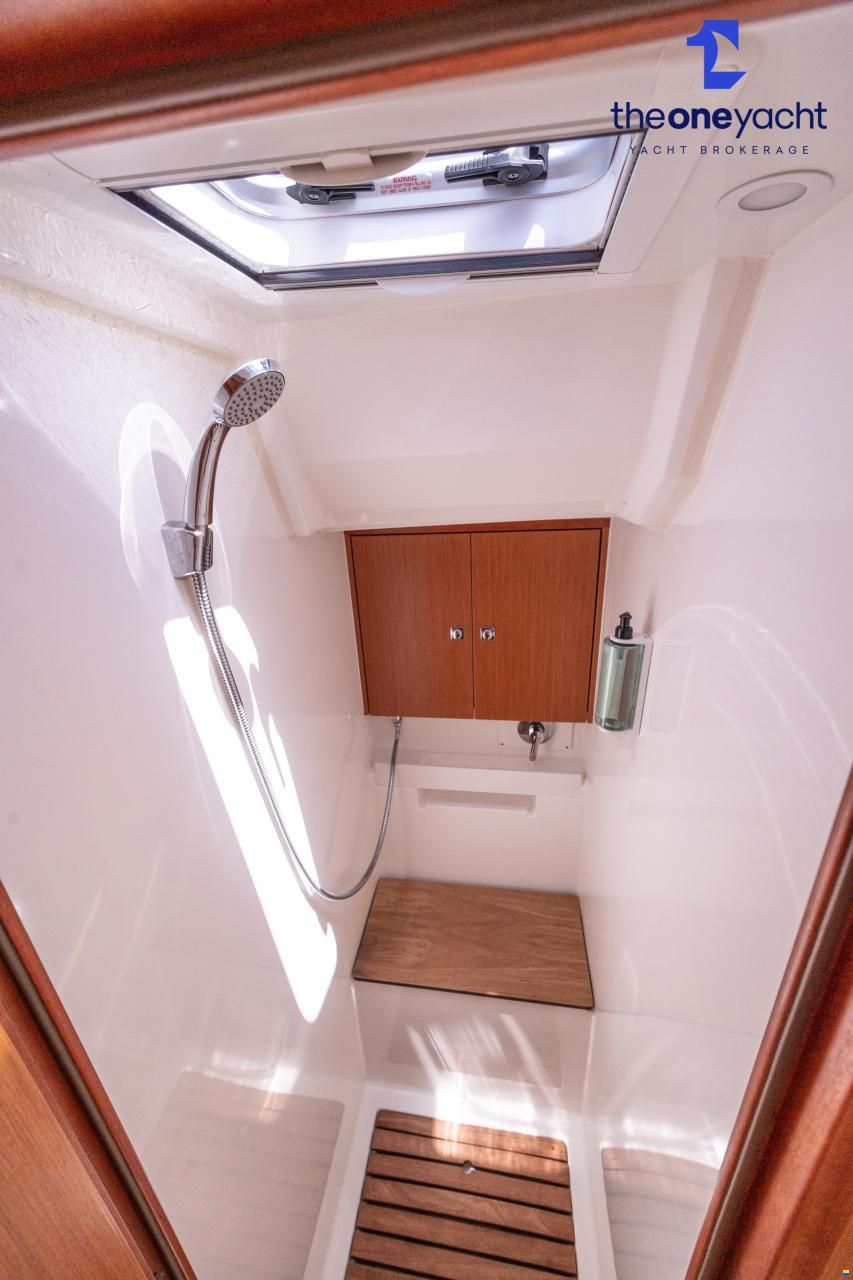 Bavaria C45 Style