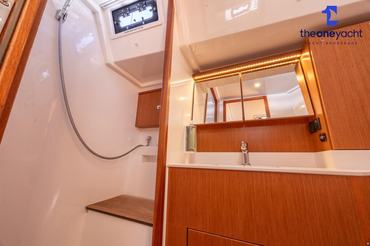 Bavaria C45 Style