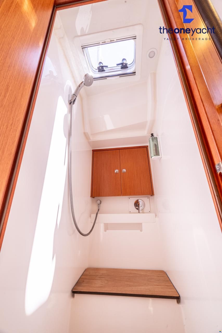 Bavaria C45 Style