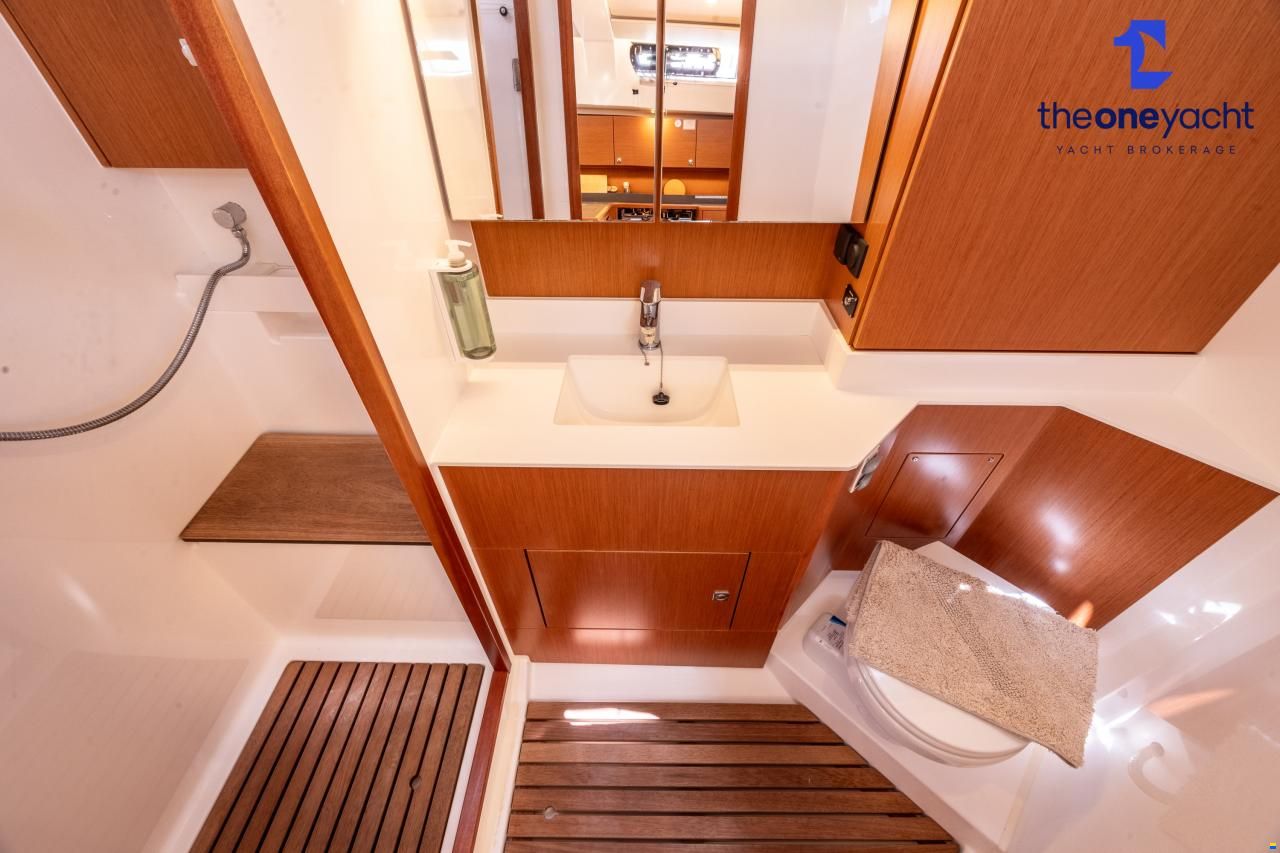 Bavaria C45 Style