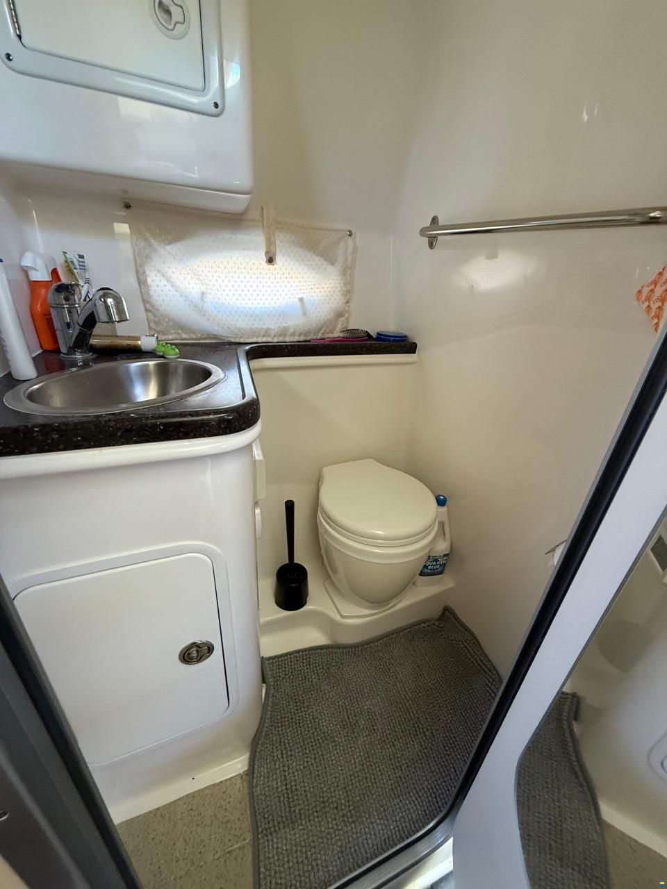 Rinker 290 EC NEW ENGINE BLOCK