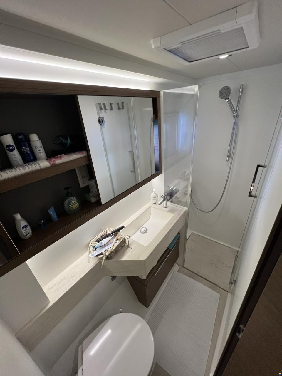 Lagoon 50