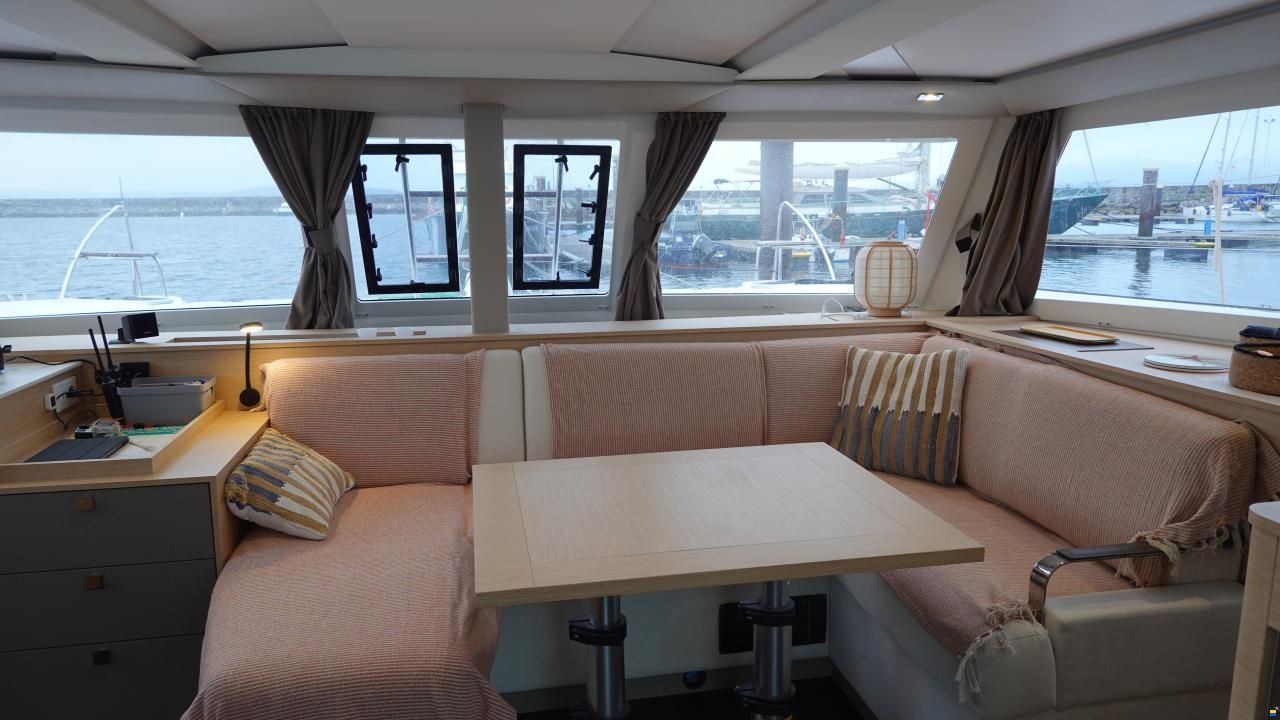 Fountaine Pajot Isla 40
