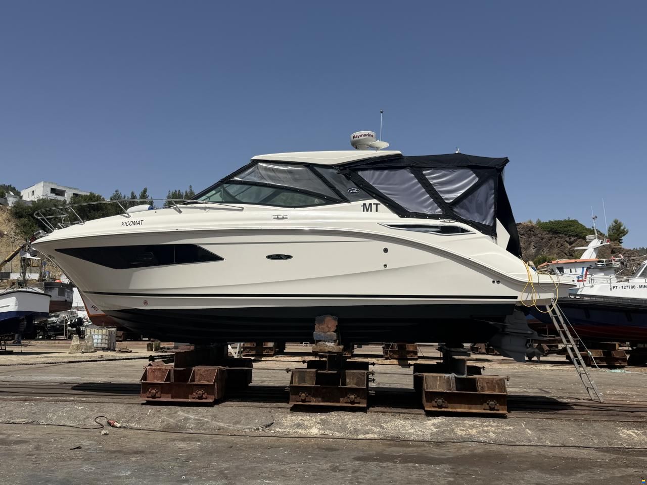 Sea Ray 320 Sundancer