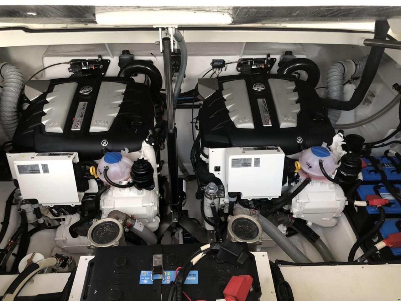 Sea Ray 320 Sundancer